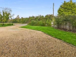 Frontage- click for photo gallery